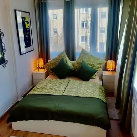 Am Ruppiner Und Fontane Therme * نيوروبين