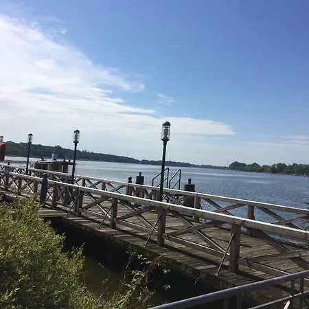 Апартаменты Am Ruppiner Und Fontane Therme Нойруппин