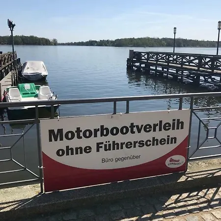 شقة Am Ruppiner Und Fontane Therme نيوروبين