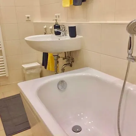 Am Ruppiner Und Fontane Therme Апартаменты Нойруппин