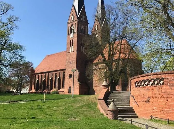 Am Ruppiner Und Fontane Therme Appartement Neuruppin